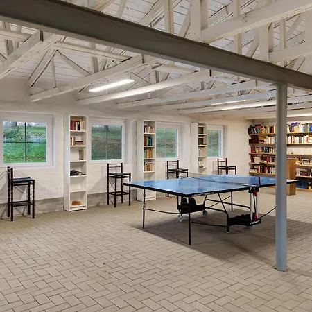 Gut Rattelvitz - Parterre Ost アパート *