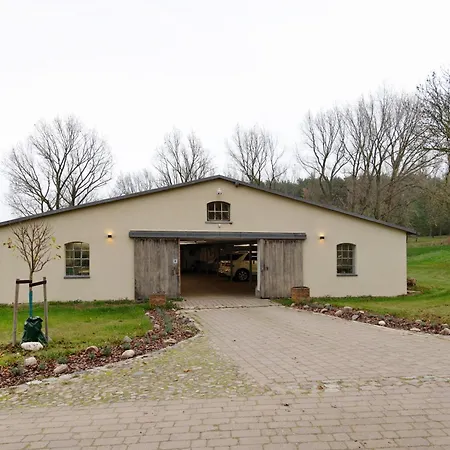 Gut Rattelvitz - Parterre Ost アパート *