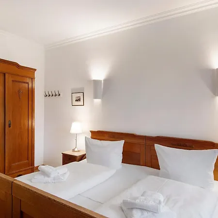 Gut Rattelvitz - Parterre Ost アパート *